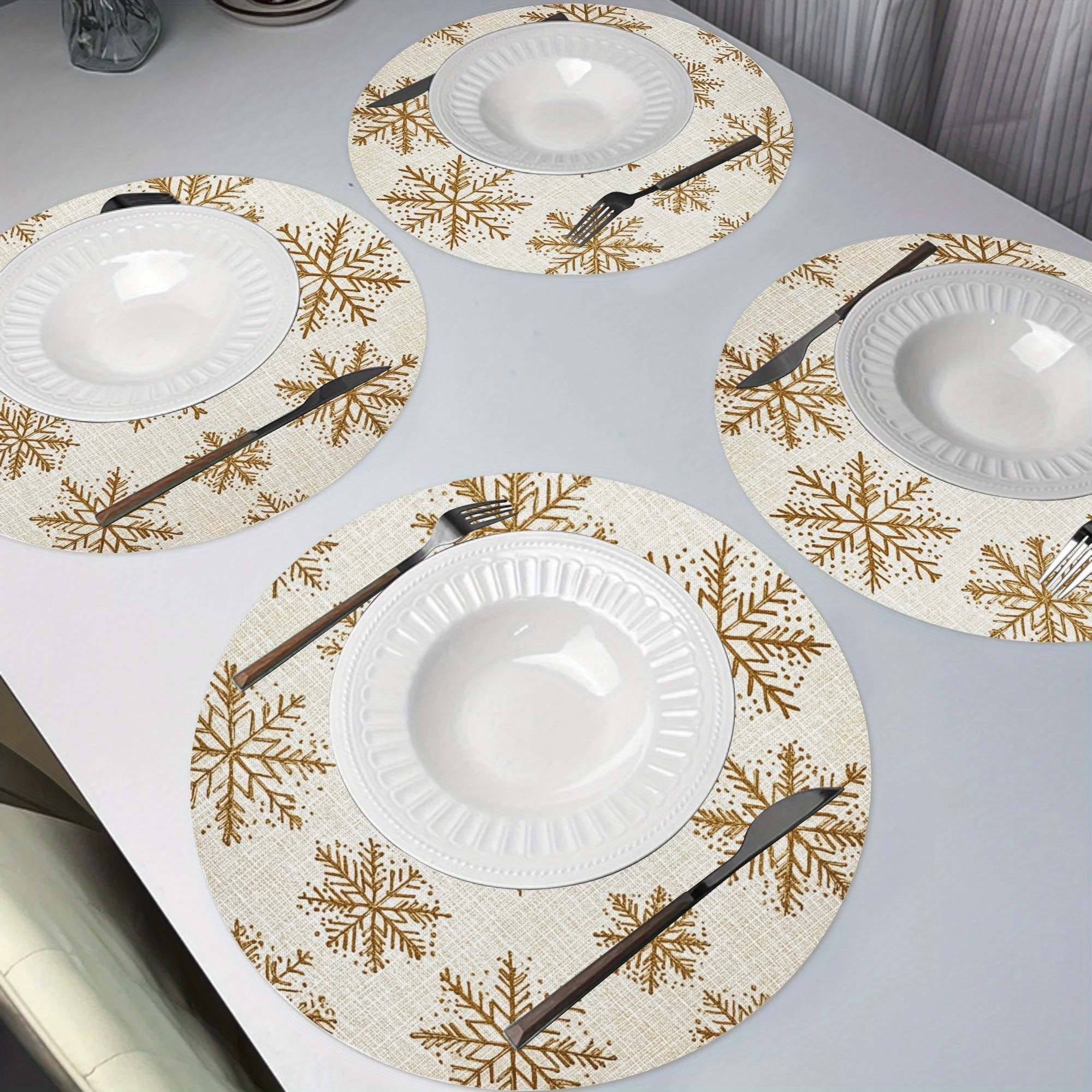 

4pcs Merry Christmas Round Placemats 15 Inch Winter Holiday Round Table Mats For Dining Decoration