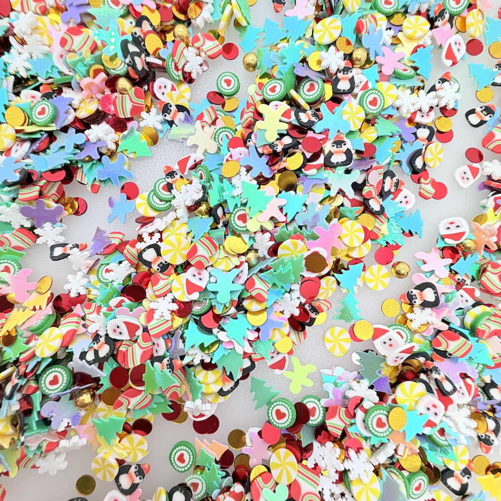 TEMU 6860pcs Sparkling Christmas Theme Mixed Sequins Decoration, Mixed Christmas Tree, Snowflake, Round Sequins, Christmas Clay Pieces, Craft