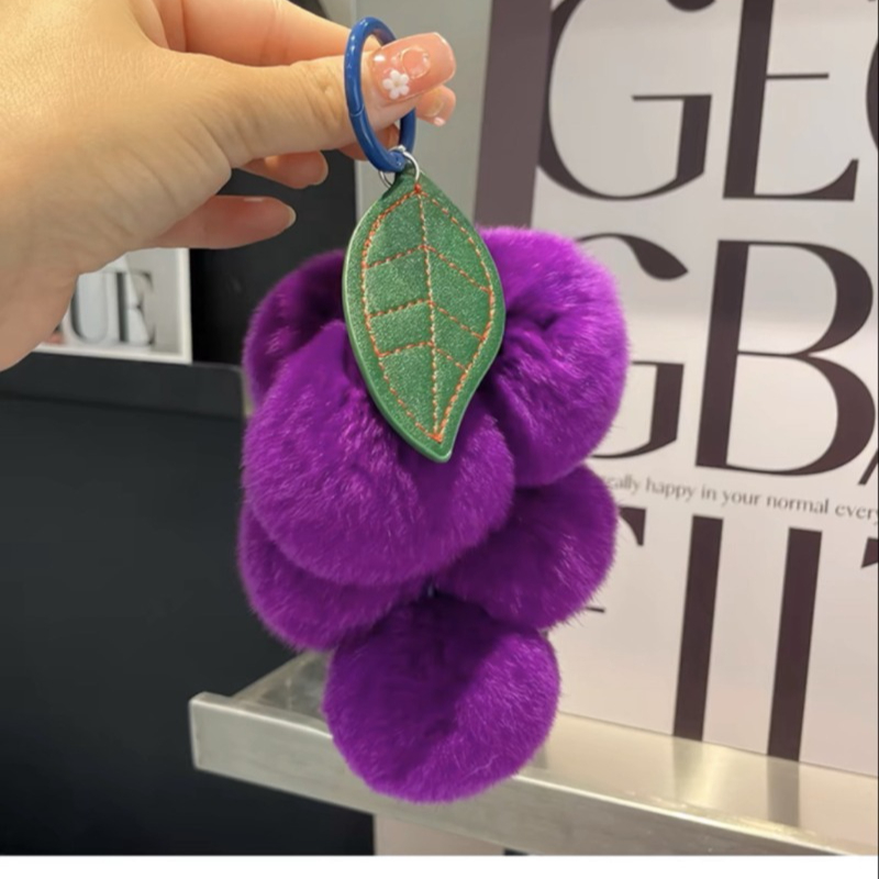 TEMU Soft Plush Faux Fur Grape Keychain - Realistic Fluffy Handbag Charm & Car Key Accessory With Grape Cluster, Cute Purple -like Charm For Bags, Backpacks, Purses (luxury Fur Texture)