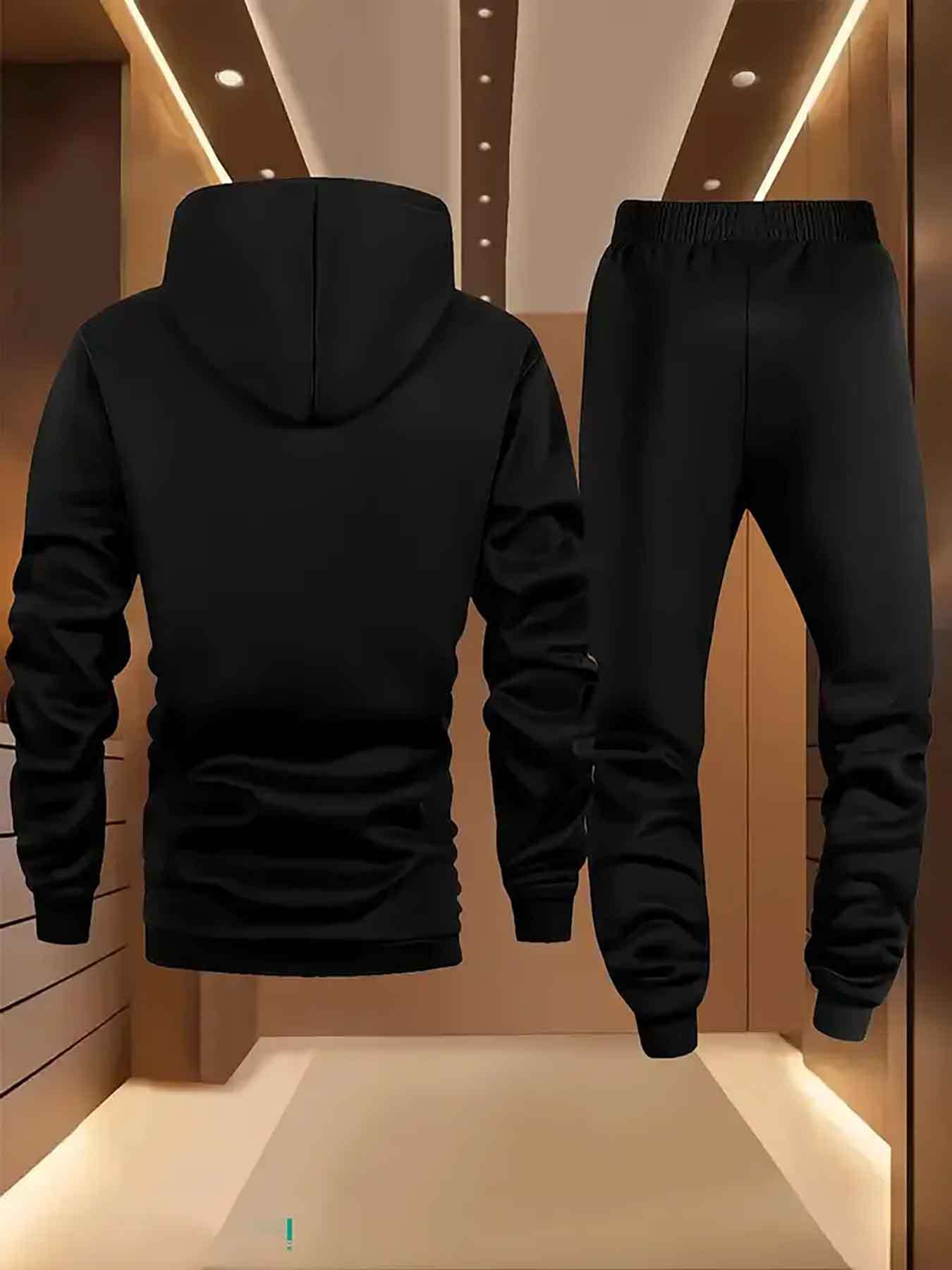 Heren hoodie en broek set met stijlvolle print