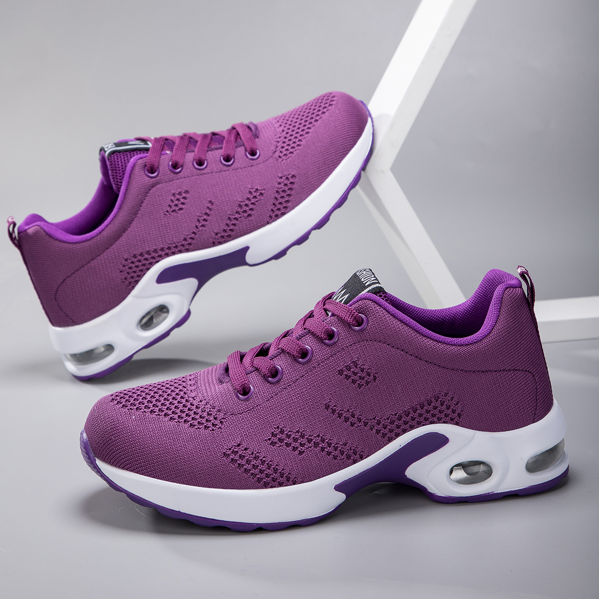 Men's Low--cushioned Sneakers With Shock-absorbing Sole & Breathable Lace-up - Retro Athletic Outdoor Running Shoes Suitable For Gym,, Casual Wear, , Durable Cushioning System