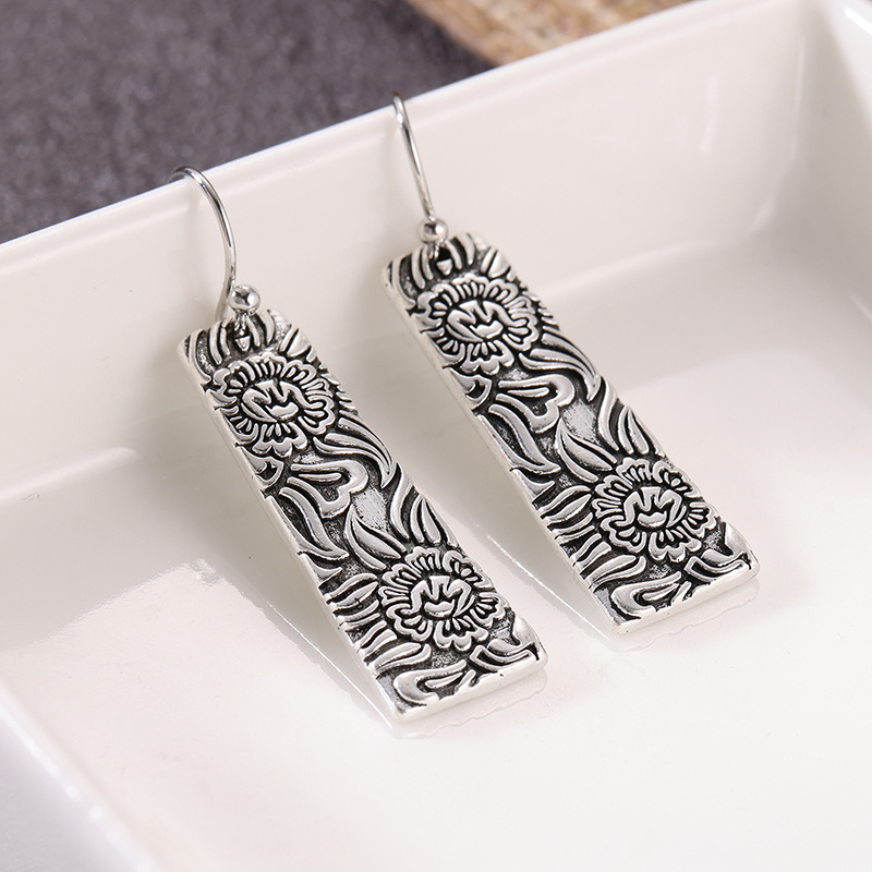 Handmade Floral Rectangular Pendant Earrings, Ethnic Style