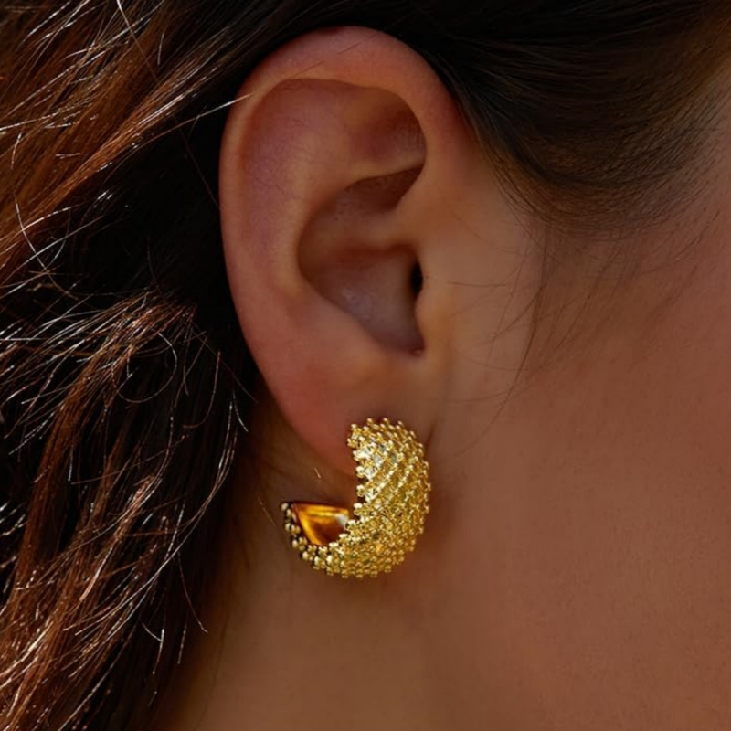 E-shop Vintage -Stil handgeschnitzte C-förmige Ohrstecker mit geometrischen Mustern für Damen Herren, Partys, , , luxuriöser Schmuck (ohne Schmuckbox)