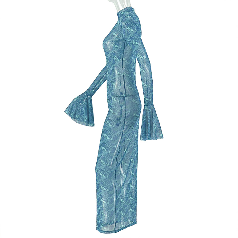 A Retro And Elegant Women'S Dress with a Fit, Round-Neck, Long-Sleeved, Loose And Comfortable Style