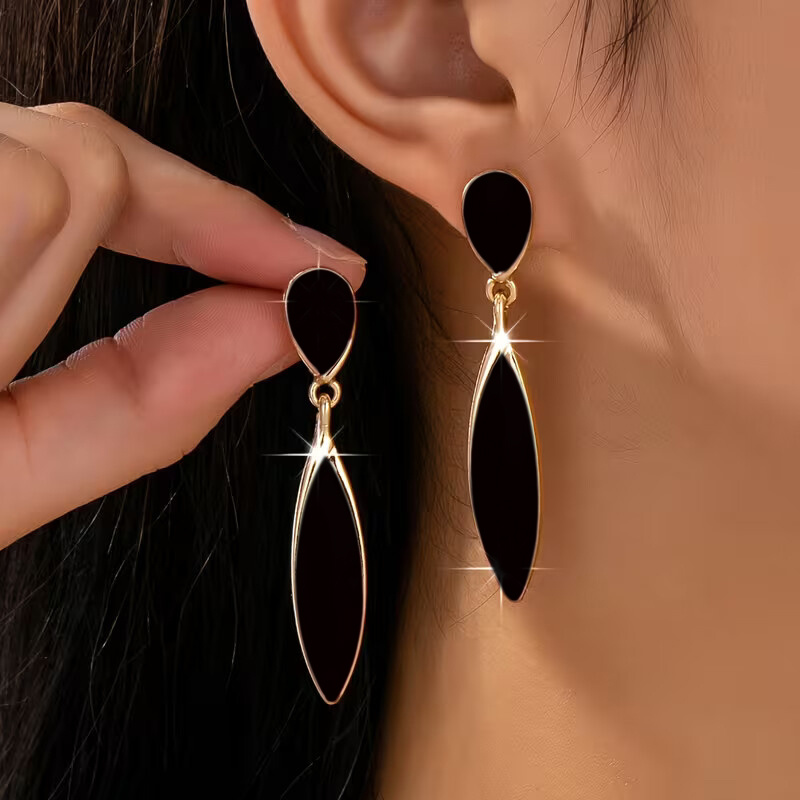 TEMU Un par de aretes colgantes de esmalte para mujer, de moda, a , de lujo y estilo vintage