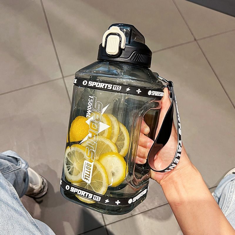 TEMU 1pc Large Capacity Straw Water Bottle For , Ton Bucket For Summer Women's Sports, Heat-resistant Drinking Container, Kettle Cup