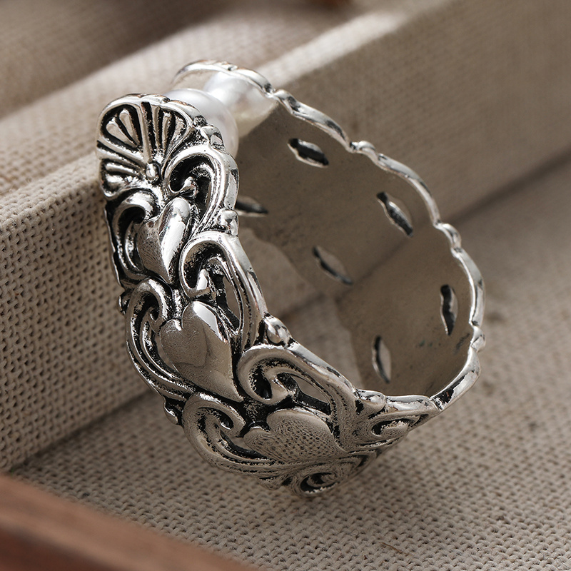 Bohemian Hollow Heart Carved Ring with Glossy Stone Inlay