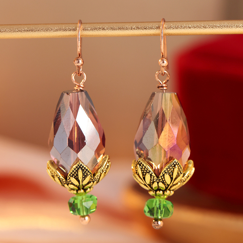 TEMU Boucles d'oreilles pour femmes vintage incrustées en résine verte et rose avec motif de lotus, tendance couleur dorée, sculpture à , , bijoux de