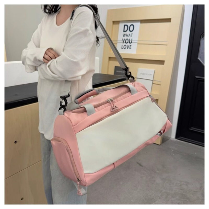 Gran Capacidad Bolsa de Gimnasio y Viaje - Convertible en Mano, Hombro o Mochila con Cierre de Cremallera - Equipaje Ligero y Duradero para Mujeres/Hombres, Negocios, Vacaciones, Yoga, Gimnasio - Compartimento Principal Espacioso & Organizador Frontal - Bolso Diario, Escapada de Fin de Semana, Diseño Minimalista, Correas Ajustables, Tote Portátil, Para Viajeros Frecuentes, Equipo Deportivo, Versátil, Costuras Reforzadas, Estilo Activo