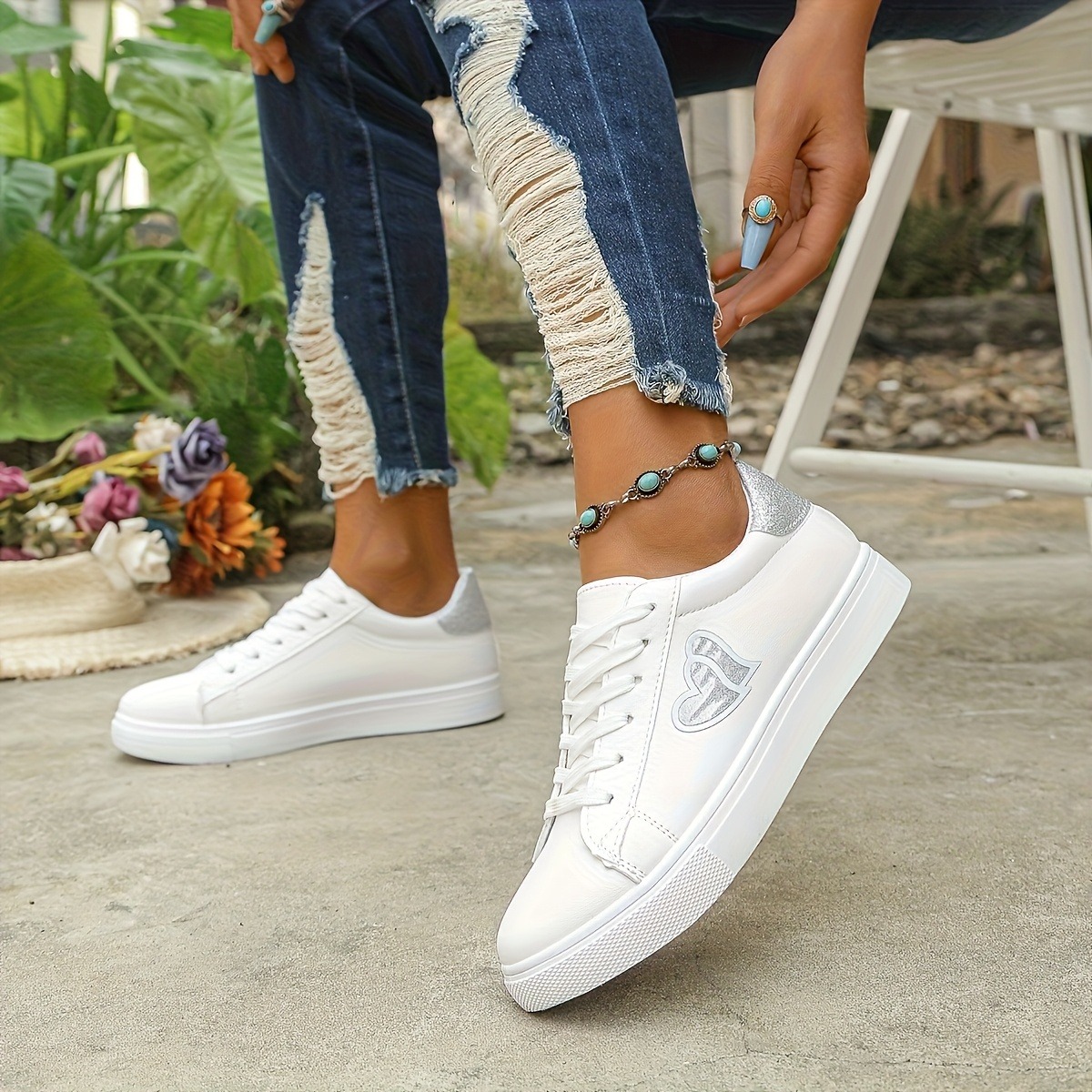 TEMU 2cm Women's Glitter Heart Casual Sneakers, Lace-up Lightweight Walking Skate Shoes, Running Shoes, Low-top Comfortable White Shoes For Autumn