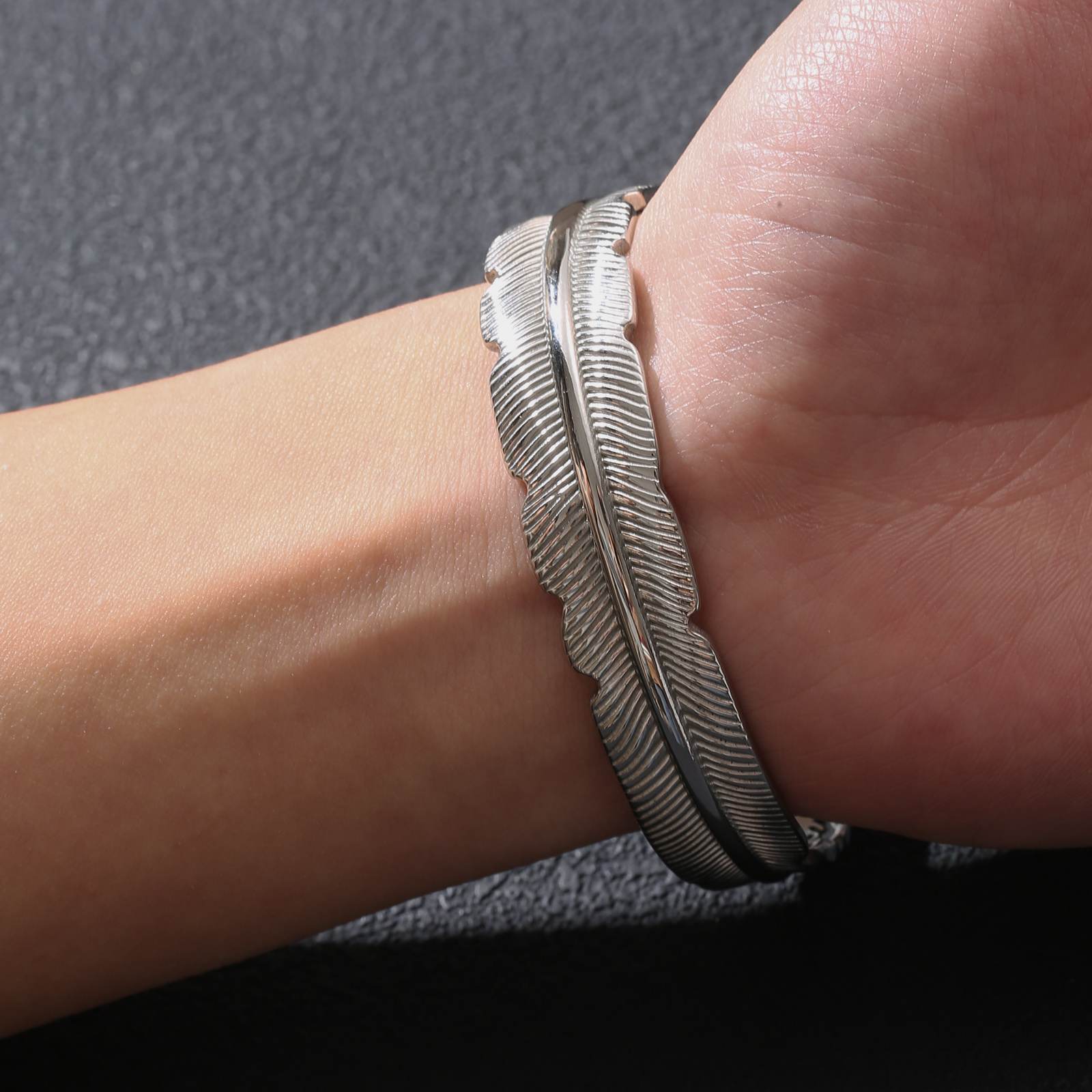 Men's Vintage Feather Relief Statement Open Bangle Bracelet