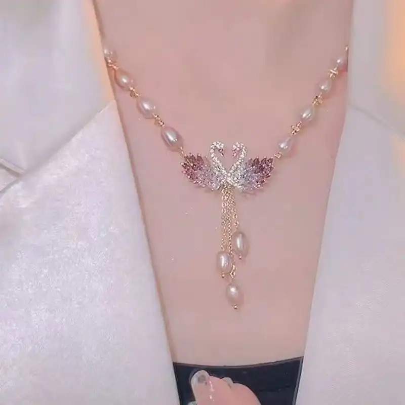 1pc of Trendy Luxury Swan Pearl Necklace with a Unique Design, Suitable for Various Occasions, Exuding Elegance And Charm, Perfect As a Gift for Girlfriends, Ideal for Everyday Use And Holiday Presents