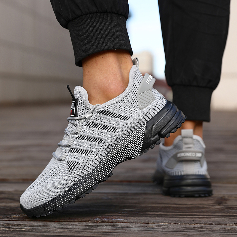 Men's Breathable Lightweight Low-Top Lace-Up Sneakers for Outdoor