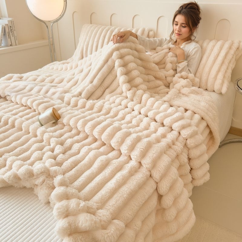 milchhaut-decke in queen-/ ,   für couch, bett – weiche gesteppte tagesdecke aus milchhaut-stoff, warme, flauschige, antistatische, dicke plüsch-überwurfdecke, tagesdecke für queen-/king-betten, maschinenwaschbar,   für schlafzimmer, wohnzimmer, wohnheim, büro
