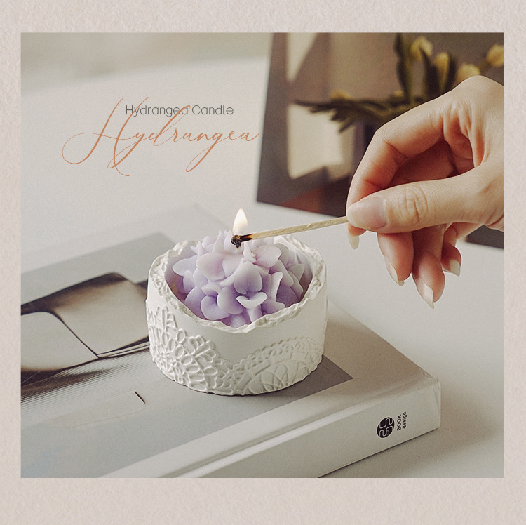 Candle in a Hydrangea Cup, Perfect for Women'S Day, Serves As a Fragrant Decorative Piece And Makes an Excellent Birthday Gift, Ideal for Celebrations And Gatherings