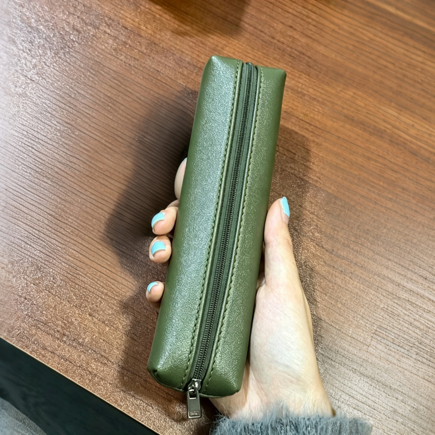 TEMU Pochette monopezzo minimalista in PU con mini cerniera lunga, borsa organizer portatile per pennelli da trucco e rossetti, pochette da cabina