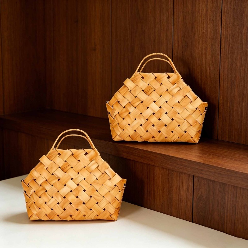 Hand-woven Bamboo Storage Basket, Bamboo Woven Gift Basket, Flower Basket with Sturdy Handle, Rustic Home Decor Tote Basket, Suitable for Wedding Party Favors, Home Kitchen Countertop Organizer, Living Room Shelf, Shelf Baskets