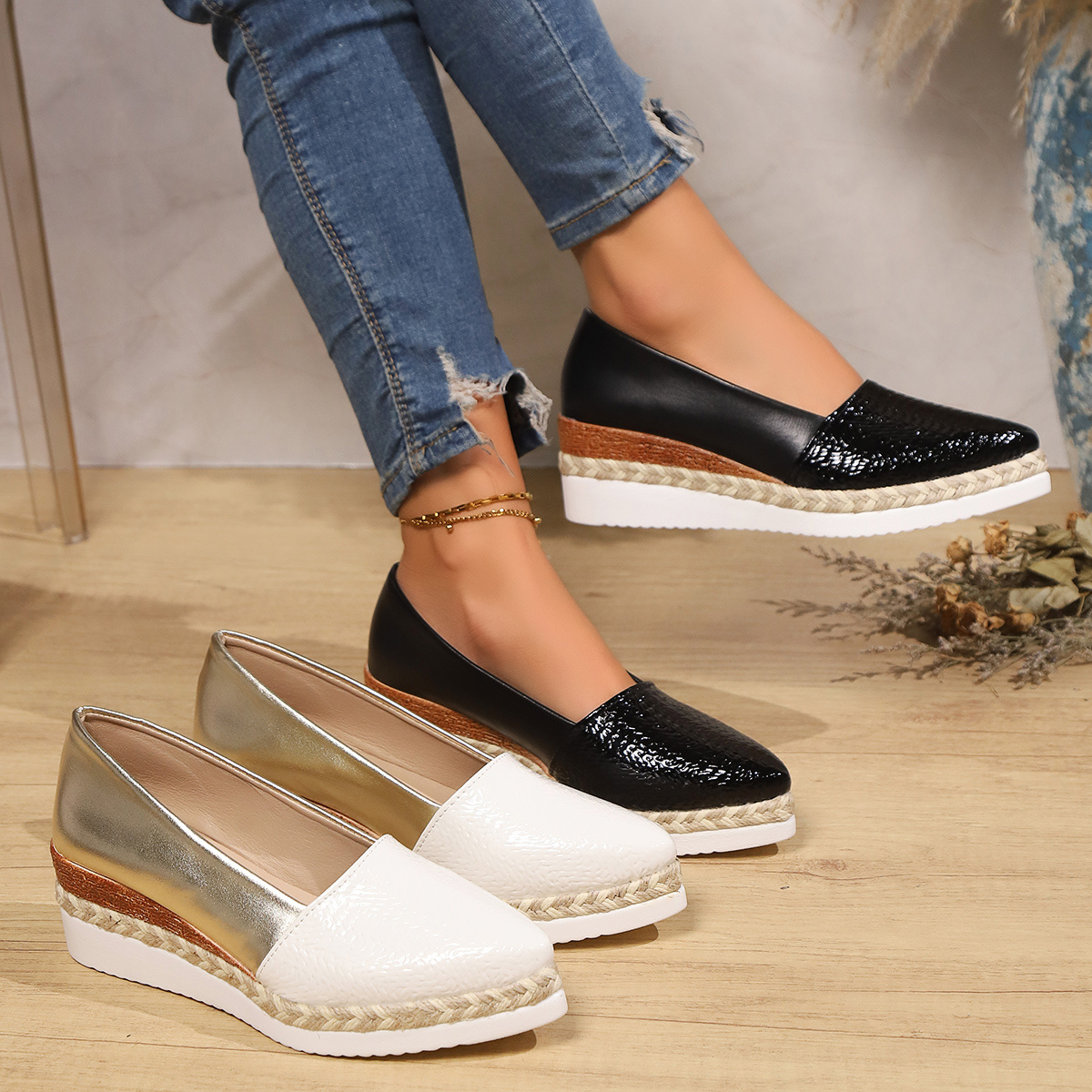 

Women's Loafers