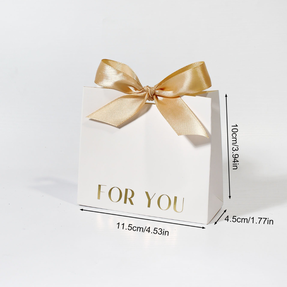 E-shop 5-teiliges Set für Sie: Elegante Geschenktüten mit Schleife, Goldfolien-Buchstaben-Design, Minimalistische Verpackung für Hochzeit, Geburtstag,