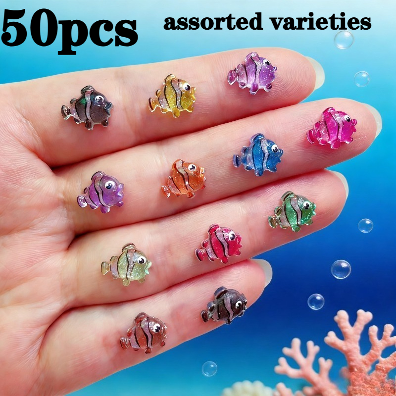 E-shop 50 Stück Mini Harz Fisch Ornamente mit flachem Rücken in verschiedenen Farben, (Zufällige Farbe) Geeignet für Nagelkunst, Haarverzierungen,