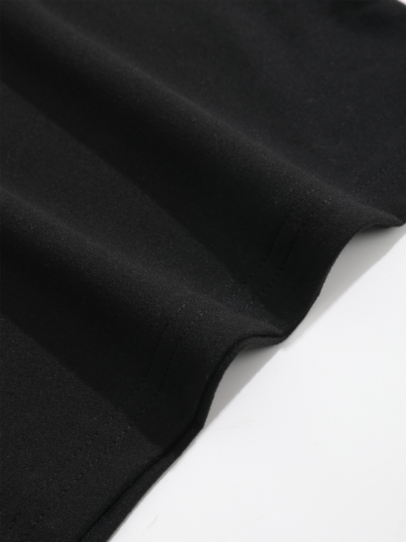 Ensemble Grande Taille Femme — Imprimé Cœur Léopard Ensemble 2 pièces grande taille pour femme, vêtements de grande taille européens/américains, ensemble confortable 2 pièces à motif cœur imprimé léopard, haut à manches courtes et col rond + pantalon évasé avec cordon de serrage à la taille, tenue décontractée Y polyvalente et à la mode pour les