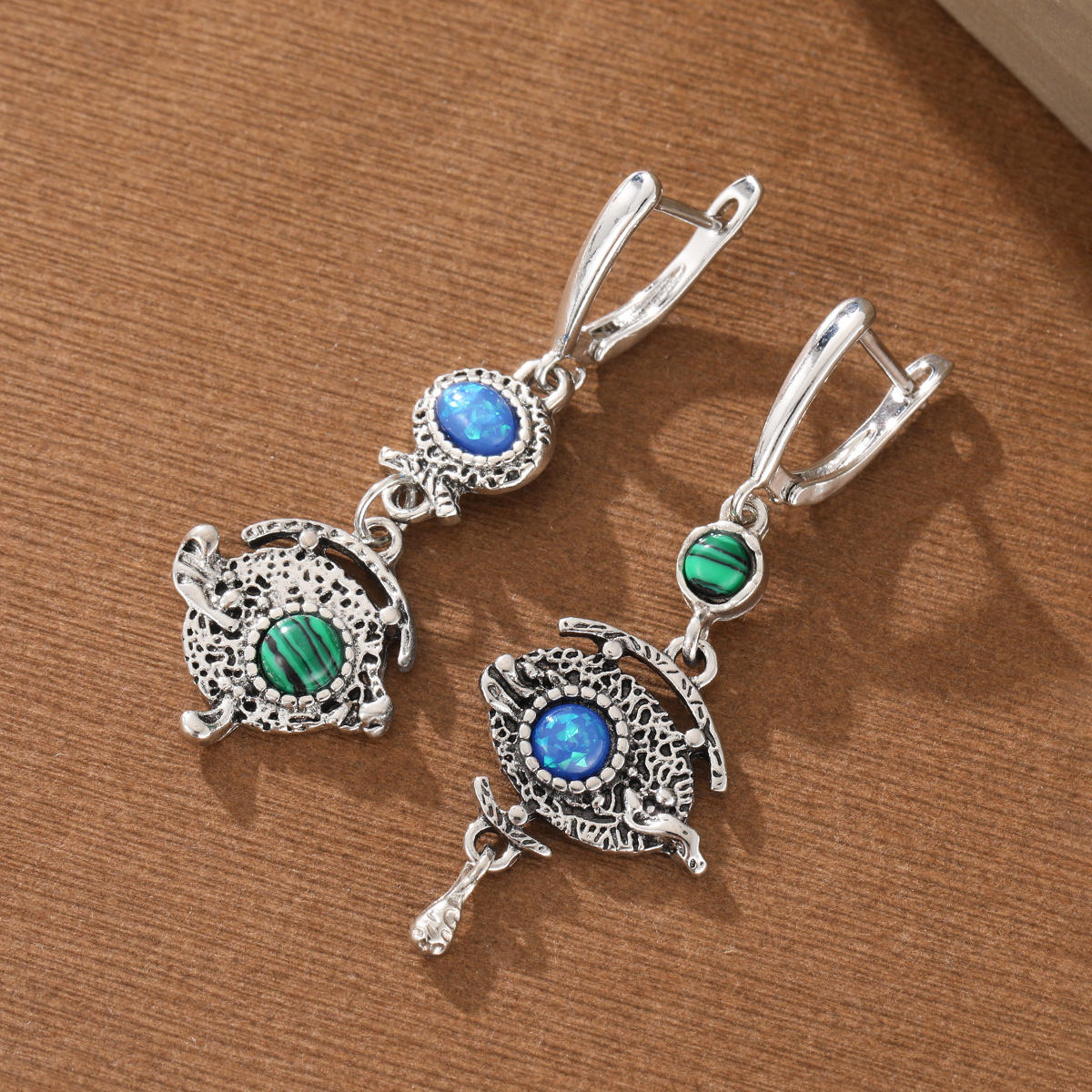 Bohemian Vintage Honeycomb Openwork Earrings with Asymmetric Drop