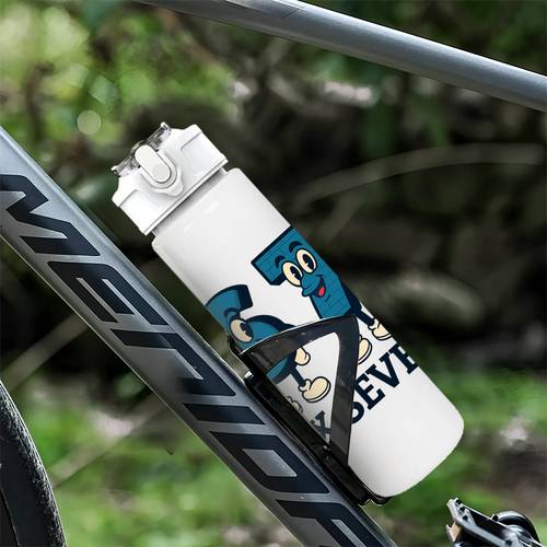 1 db Aranyos Panda, 750 ml/ 26 oz Műanyag Sport Vizespalack, Aranyos Nyomtatott Mintával, Szivárgásmentes Felugró Fedéllel, Alkalmas Szabadtéri Sportokhoz, Futáshoz, Ideális Ajándék Születésnapokra, Karácsonyra, Halloweenre, Hálaadásra