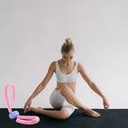 1pc pelvic floor thigh trainer bands with vibrating kegel exerciser for women home gym workout equipment strengthen leg muscles ideal mother s day gift mixed colors ergonomic exercise tool comfortable grip handle gym accessories