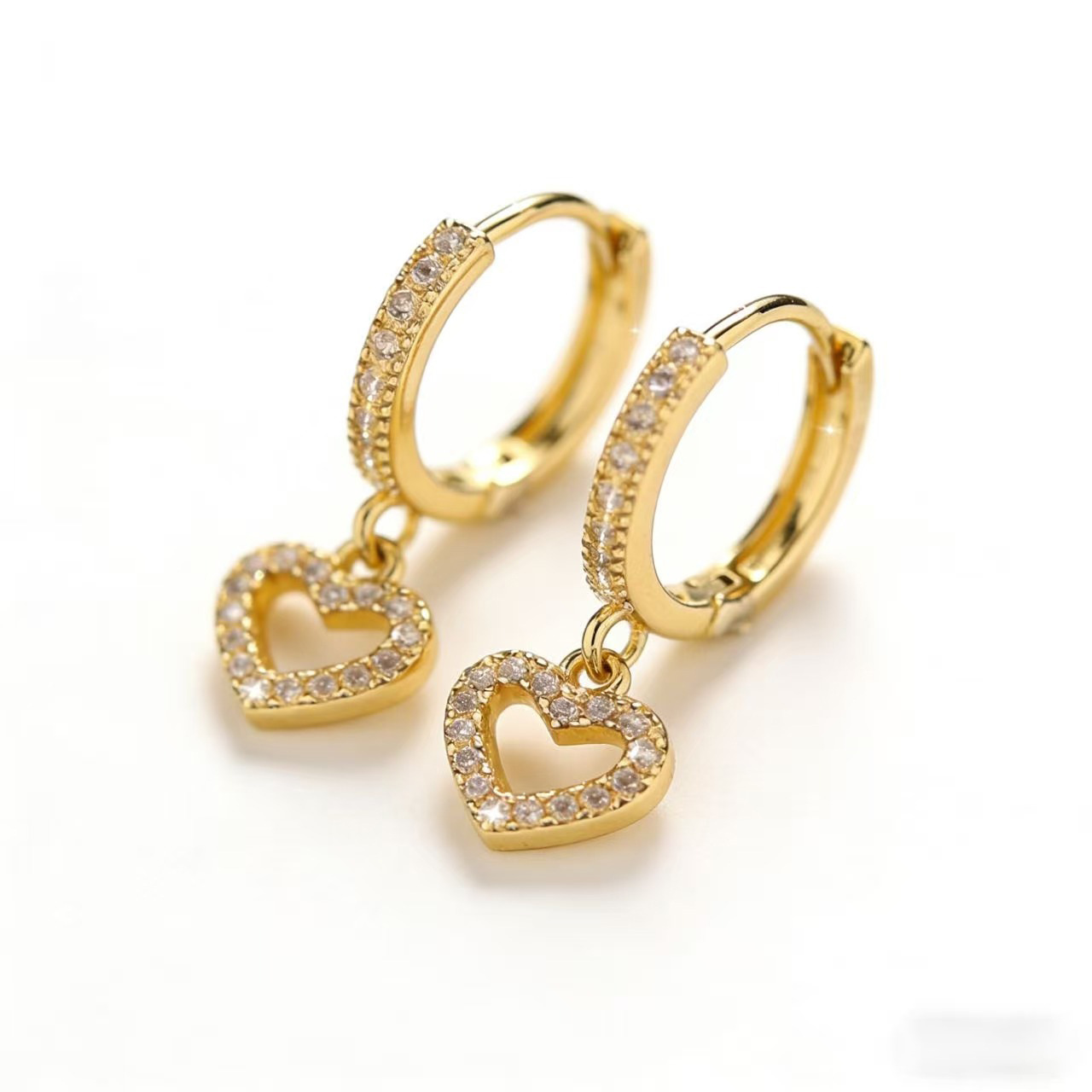 Women's Exquisite Heart Pendant Zirconia Earrings, Classic Style