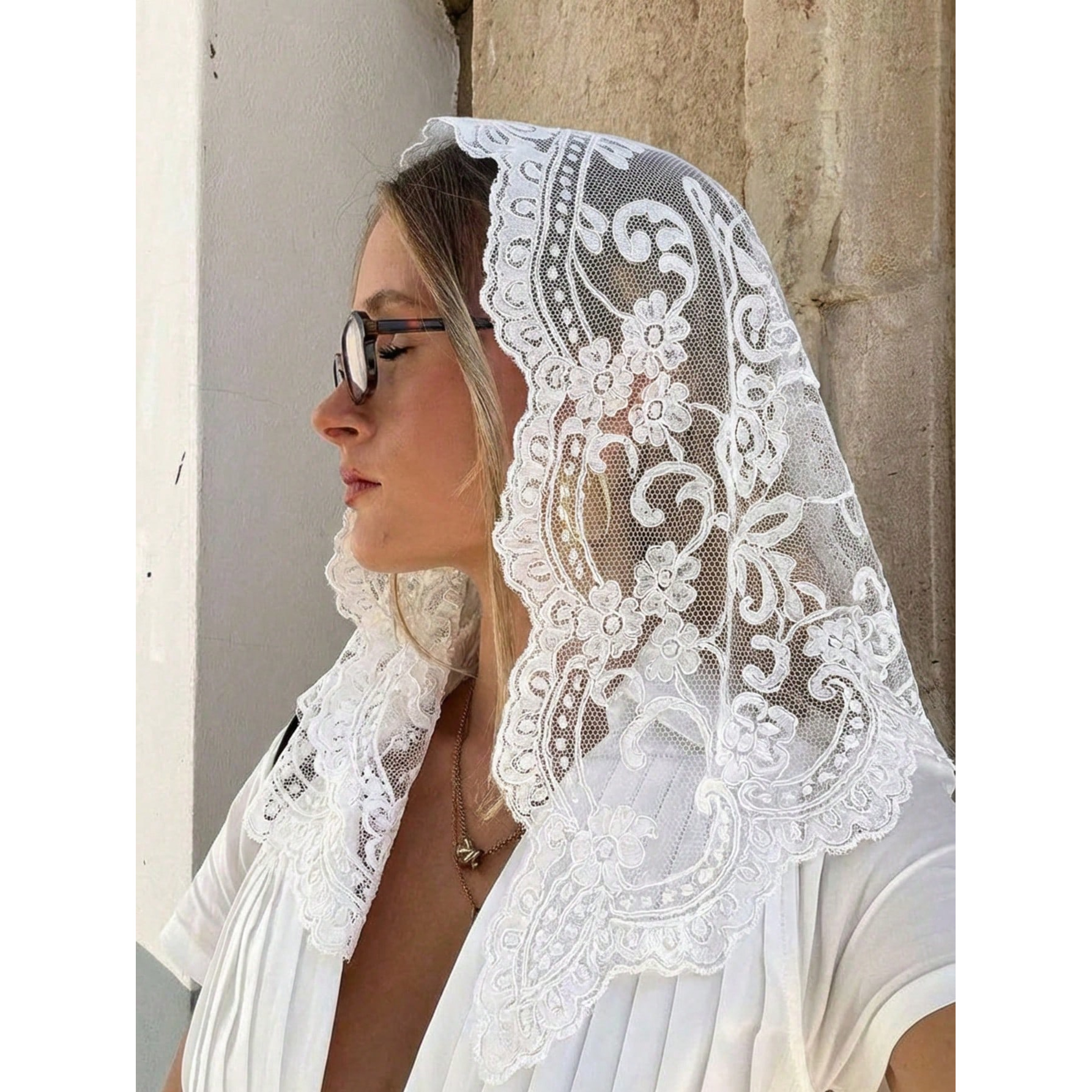 TEMU Women's Lace Triangle Shawl, Breathable Floral Cutout Outerwear, Vintage Scarf, Black And White, Versatile For Commuting And Weddings