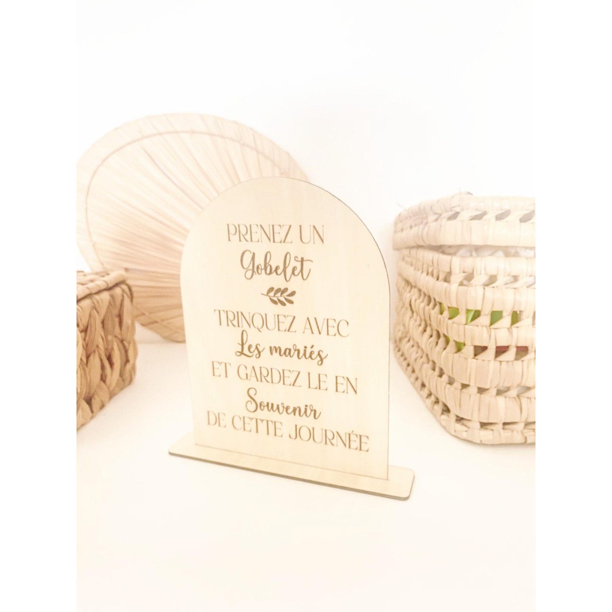 TEMU Plaque de toast de mariage français 2D plate, 1 pièce, avec motif de feuilles gravé et française, panneau de table - Convient pour la décoration