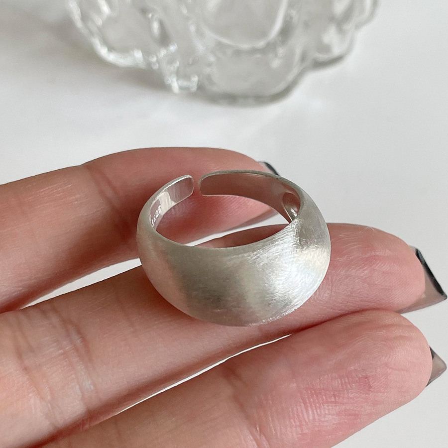 TEMU 1pc Exquisite Silvery Brushed Ring Women's Niche Design Non-fading Band Index Ring Suitable For Women' Wedding Party Wear And Best Gift For
