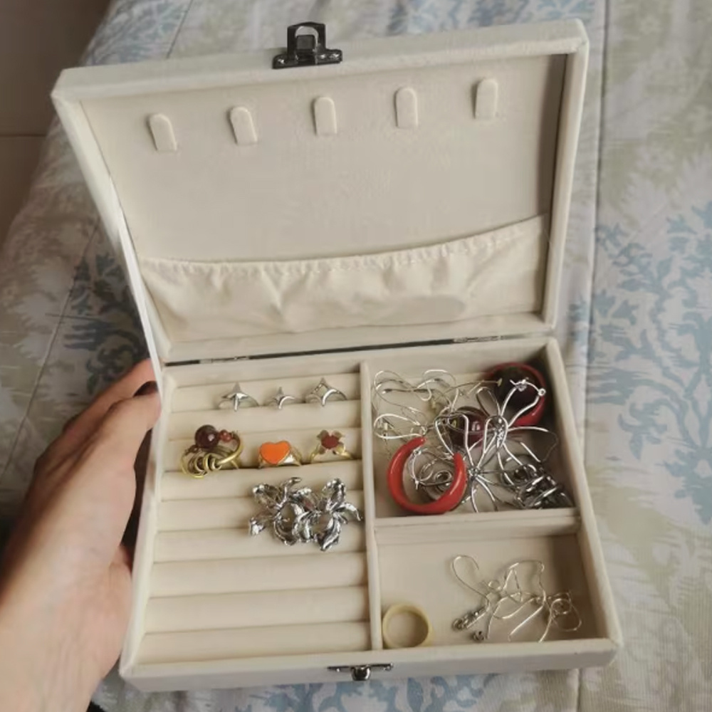 Value Set: 10 Transparent Storage Bags + 1 Jewelry Box