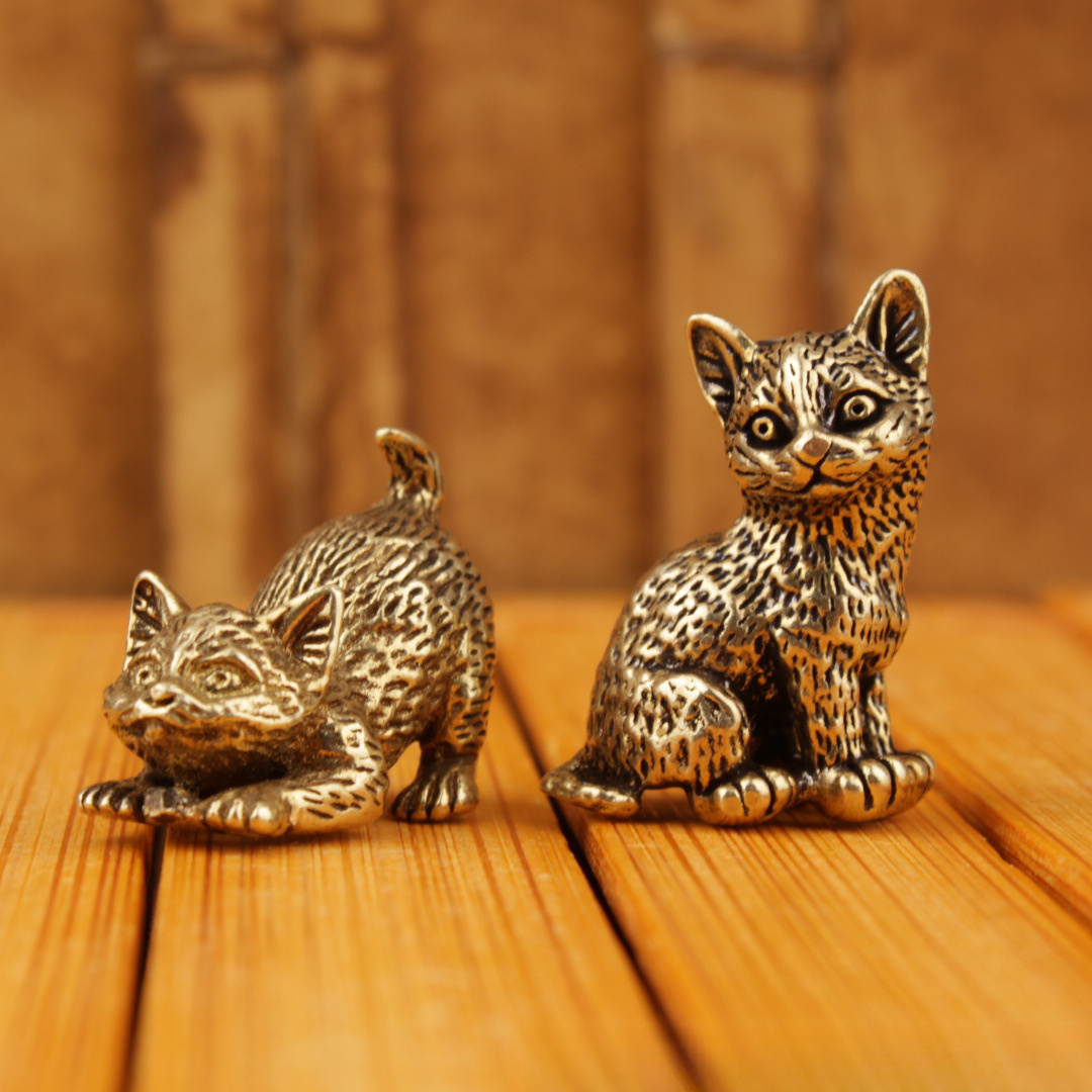 TEMU Figurines , Lot de 2 figurines de chat en laiton artisanales - Poses classiques, ludiques et alertes, Décoration de bureau durable en métal et ,