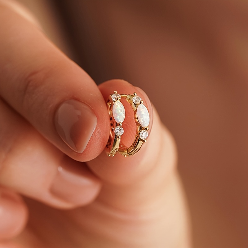 E-shop 2er-Set Hypoallergene Ohrringe - Goldfarbene Kreise mit transparentem CZ-, für den und Partys, Valentinstagsgeschenk für Frauen - Farbechte,
