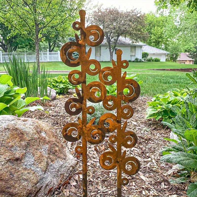 

Weather-resistant, Rustic Metal Garden Stake - Outdoor Decor With Rusted & Fern Design, Home & Patio, Ideal For Thanksgiving, Christmas, Halloween, Easter, Mother's Day