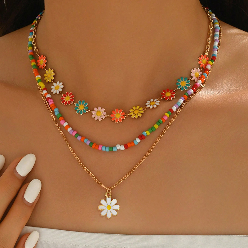 Image of 3pcs Daisy Pendant Colorful Round Bead Necklace Pastoral Dopamine Flower Camellia Multi-layered Necklace Set, Women's Fashion Pendant Necklace, Glass Material, Summer Beach Vacation, Summer Necklace