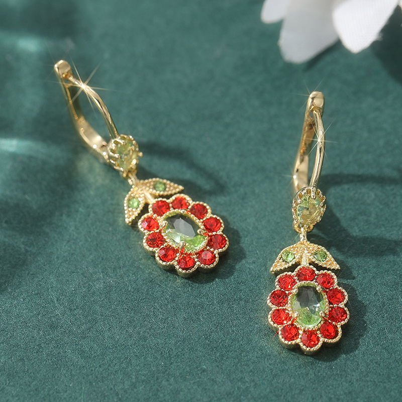 Women's Retro Two-Color Flower Pattern Pendant Earrings Set