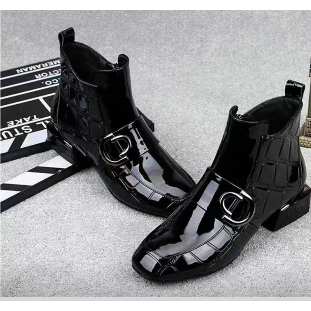 Image of Women's Crocodile-embossed Chelsea Ankle Boots - Round Toe Low Heel Slip- Suitable For Casual & Dressy Wear, Booties With Sole, Hand Washable Footwear, Women Shoes