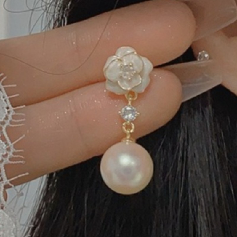 Women's Exquisite Inlay Zirconia Shell Pearl Flower Earrings