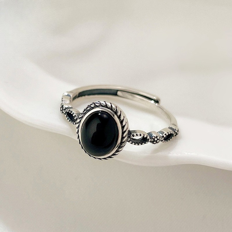 Image of S925 Sterling Silver Oval Black Agate Distressed Ring Is Adjustable, Suitable For Daily Versatile Gifts, Dating, Parties, Birthdays, Valentine's Day, And Other Gifts