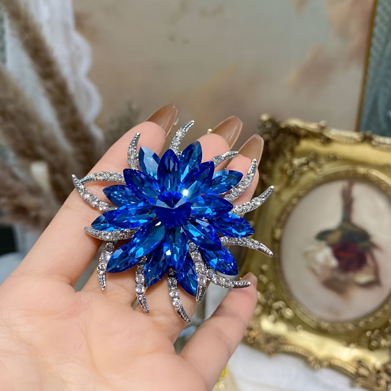 TEMU A Light Luxury Floral Brooch With An Elegant Temperament, A Fashionable Accessory For A Coat, A Best Friend