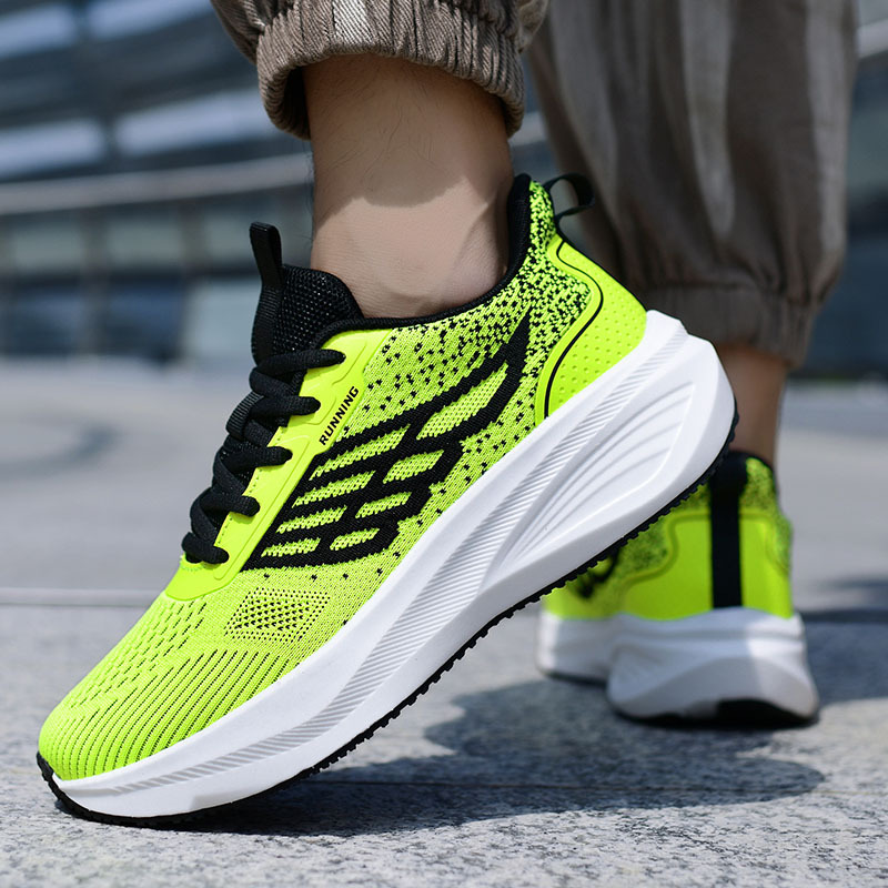 Men's Lightweight Breathable Running Shoes with Wide Toe Design