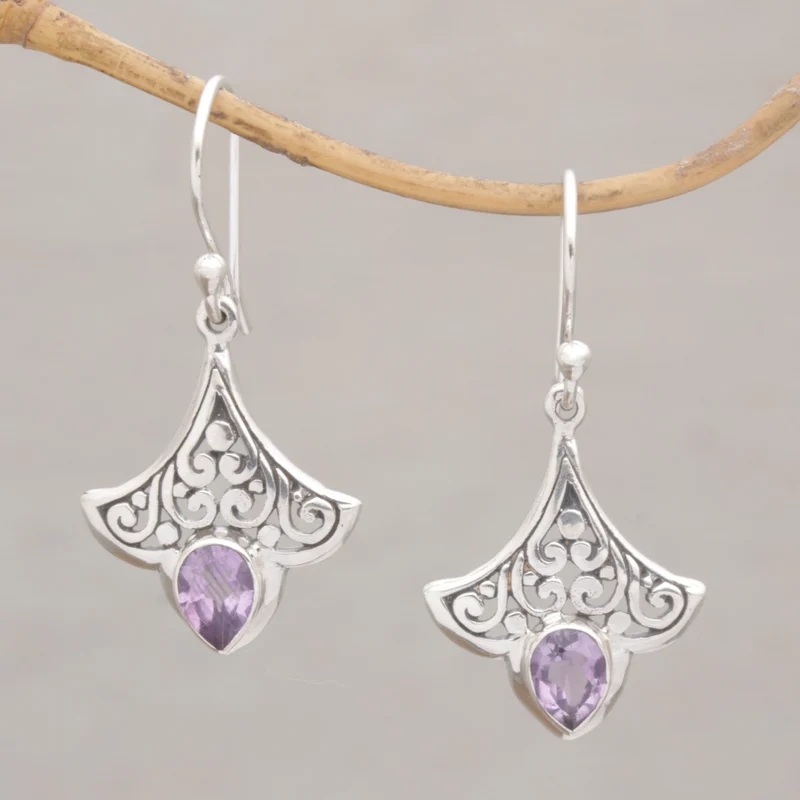 Retro Court-Style Exquisite Scroll-Pattern Pendant Earrings