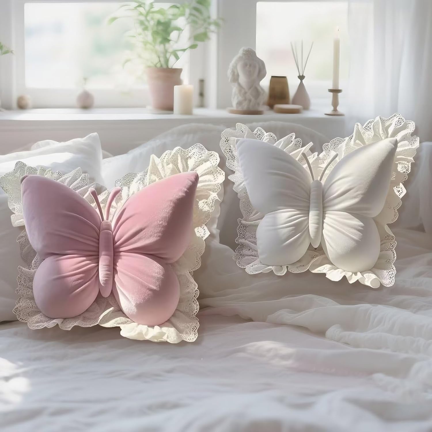 Butterfly-shaped Home Decor Throw Pillow with White Lace Trim, Made of Luxurious Velvet Fabric and Polyester Fiber Filling. Suitable for Beds, Sofas, Carriages, and Office Spaces. Perfect for Living Rooms, Bedrooms, Weddings, Birthdays, and Other