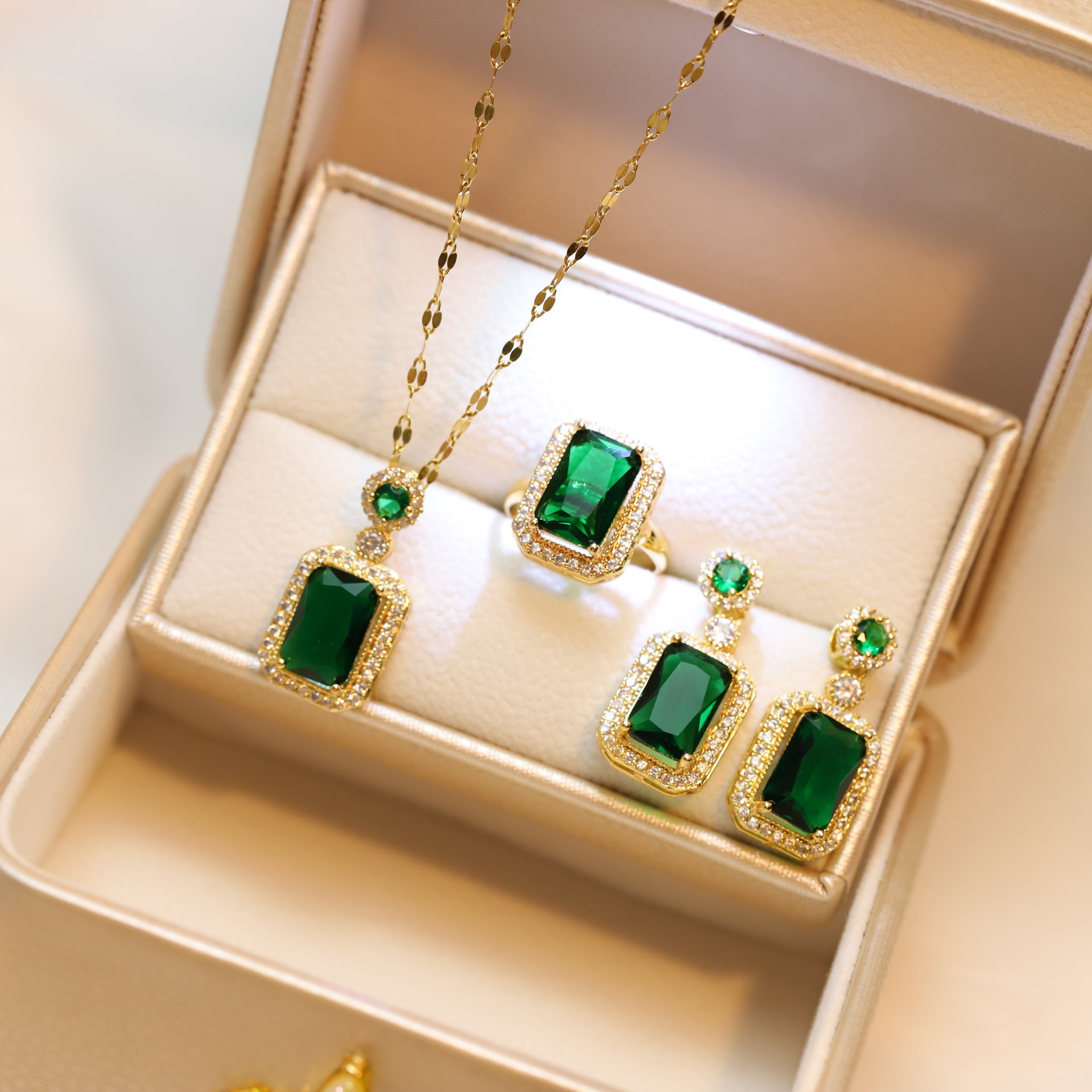 TEMU Women's Vintage Emerald Green Cubic Jewelry 3pcs Set, Elegant Square Pendant Necklace, Earrings, And Ring Set, Formal Party Wedding Accessory