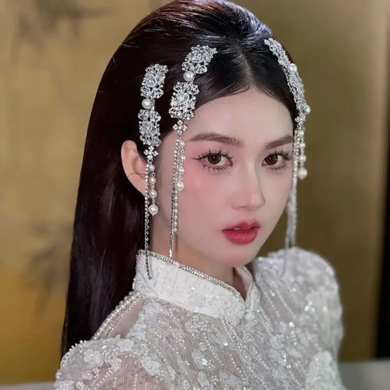 hairpiece elegant bridal hair accessory with sparkling rhinestones   pearls ethnic style tassel clip light   headwear for weddings wedding accessories Product details 1