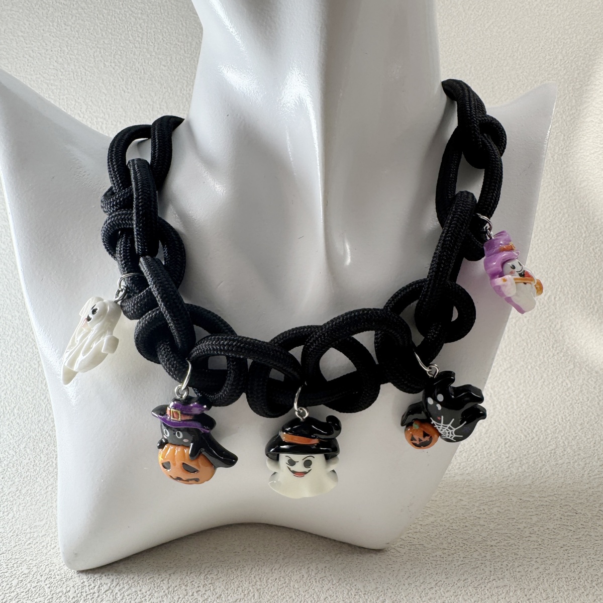 TEMU 1pc Dark Gothic Style Black Thick Rope Woven Necklace With Halloween Elements, Witch Pumpkin Pendant Necklace, Suitable For Women's Party