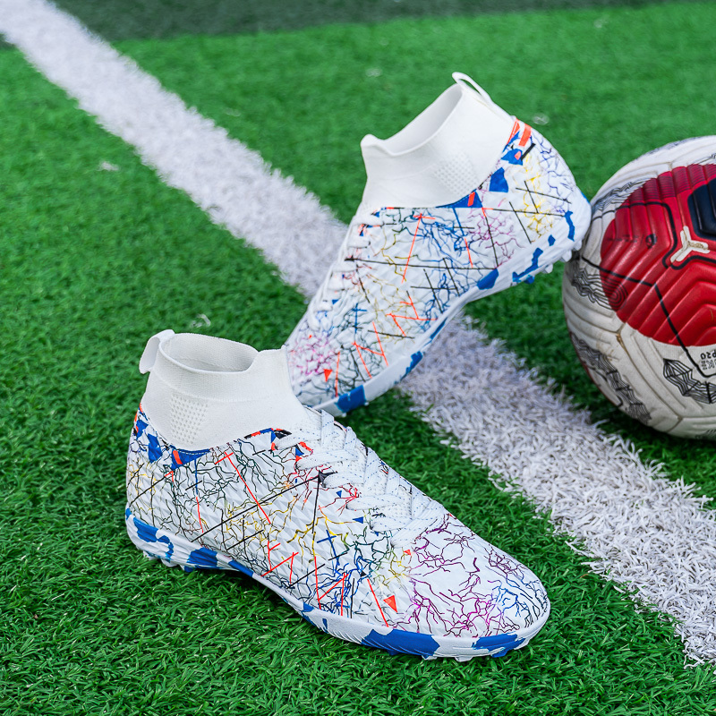TEMU Sneakers, 2026 New Model. Gradient Color. Professional. Unisex. Soccer Cleats. Artificial Turf. Youth. Training Shoes. Ideal For Competitive