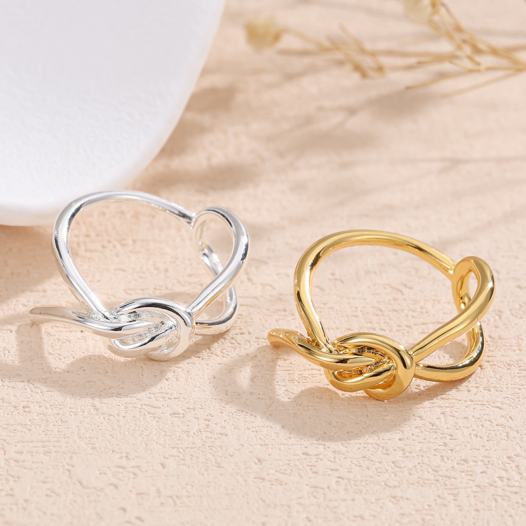Unique Twisted Spiral Women's Ring, Luxurious Design